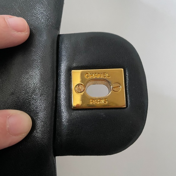 SOLD Chanel Vintage Small Classic Flap Lambskin - Picture 9 of 17